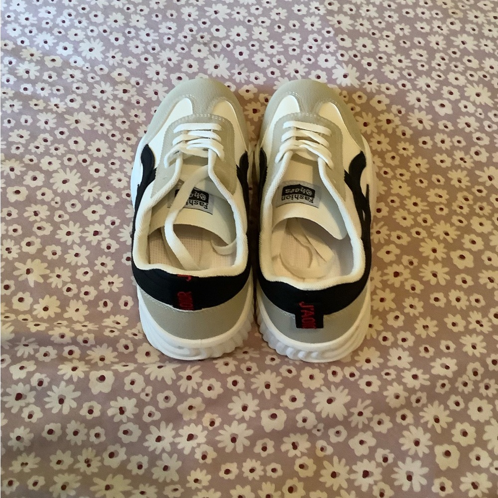 Deflorence orthopedic women’s sneakers